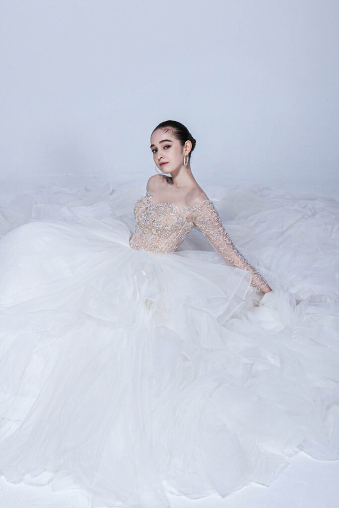 C0UTURE BRIDAL